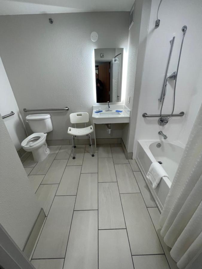 Hotel Express & Vegas By Ihg
