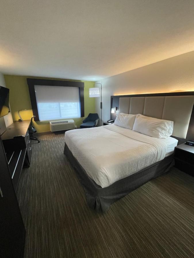Express & Vegas By Ihg 2* Las Vegas