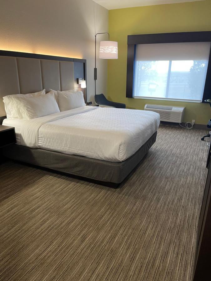 Express & Vegas By Ihg Las Vegas