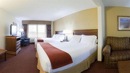 Hotel Express & Vegas By Ihg 2*