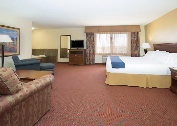 Holiday Inn Express Hotel & Suites Las Vegas By Ihg