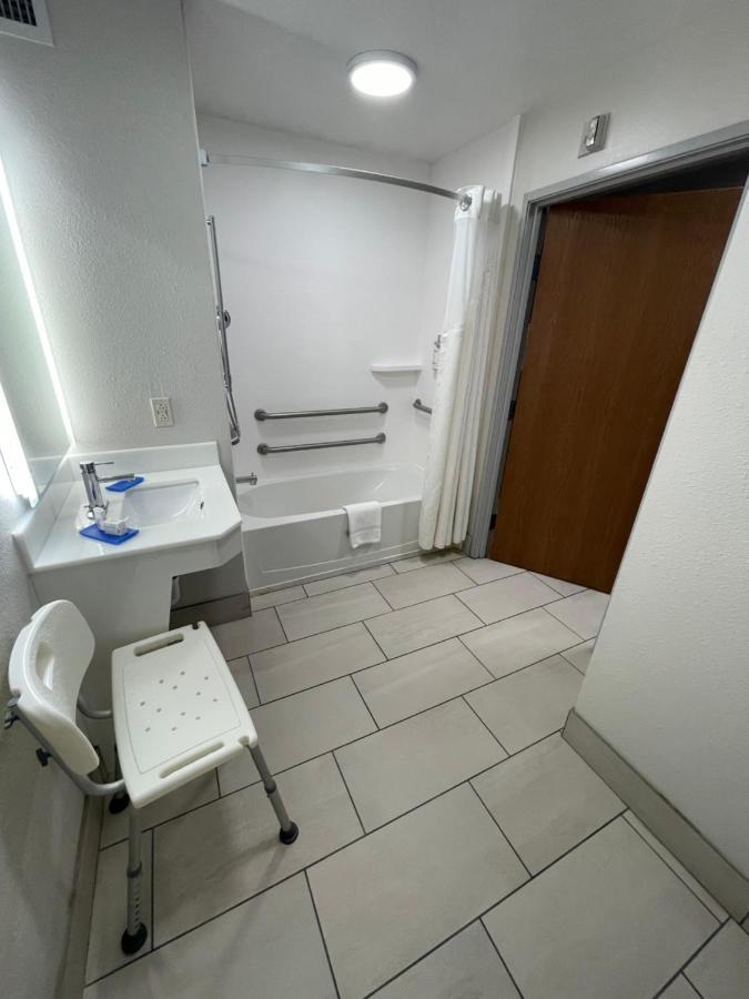 Express Hotel&suites Vegas 2*
