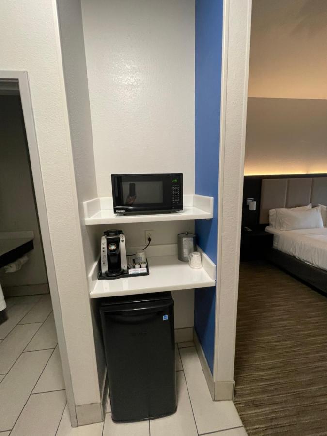 Express & Vegas By Ihg 2* Las Vegas