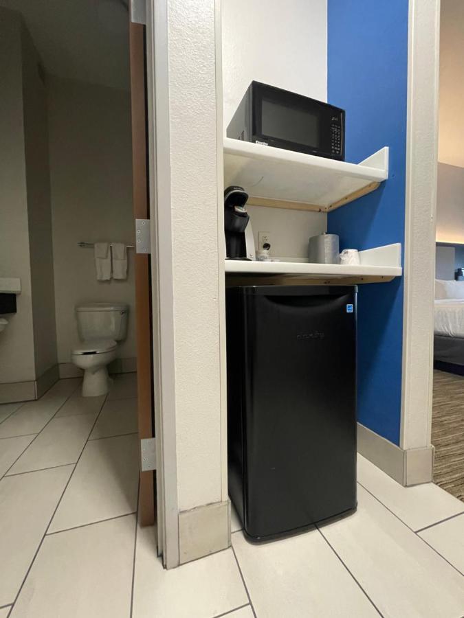 Hotel Express & Vegas By Ihg