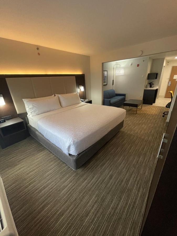 Hotel Express & Vegas By Ihg 2*