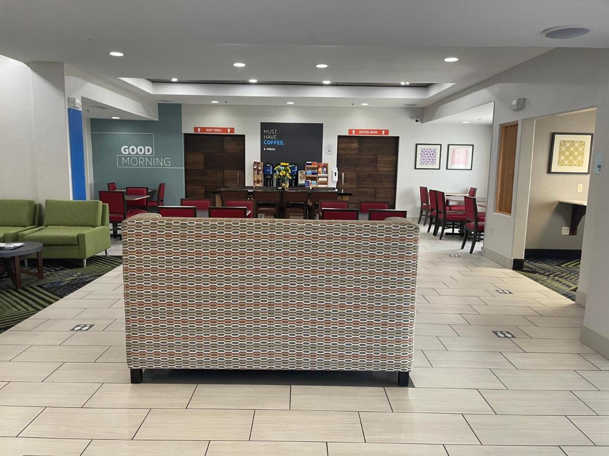 Express & Vegas By Ihg Hotel Las Vegas