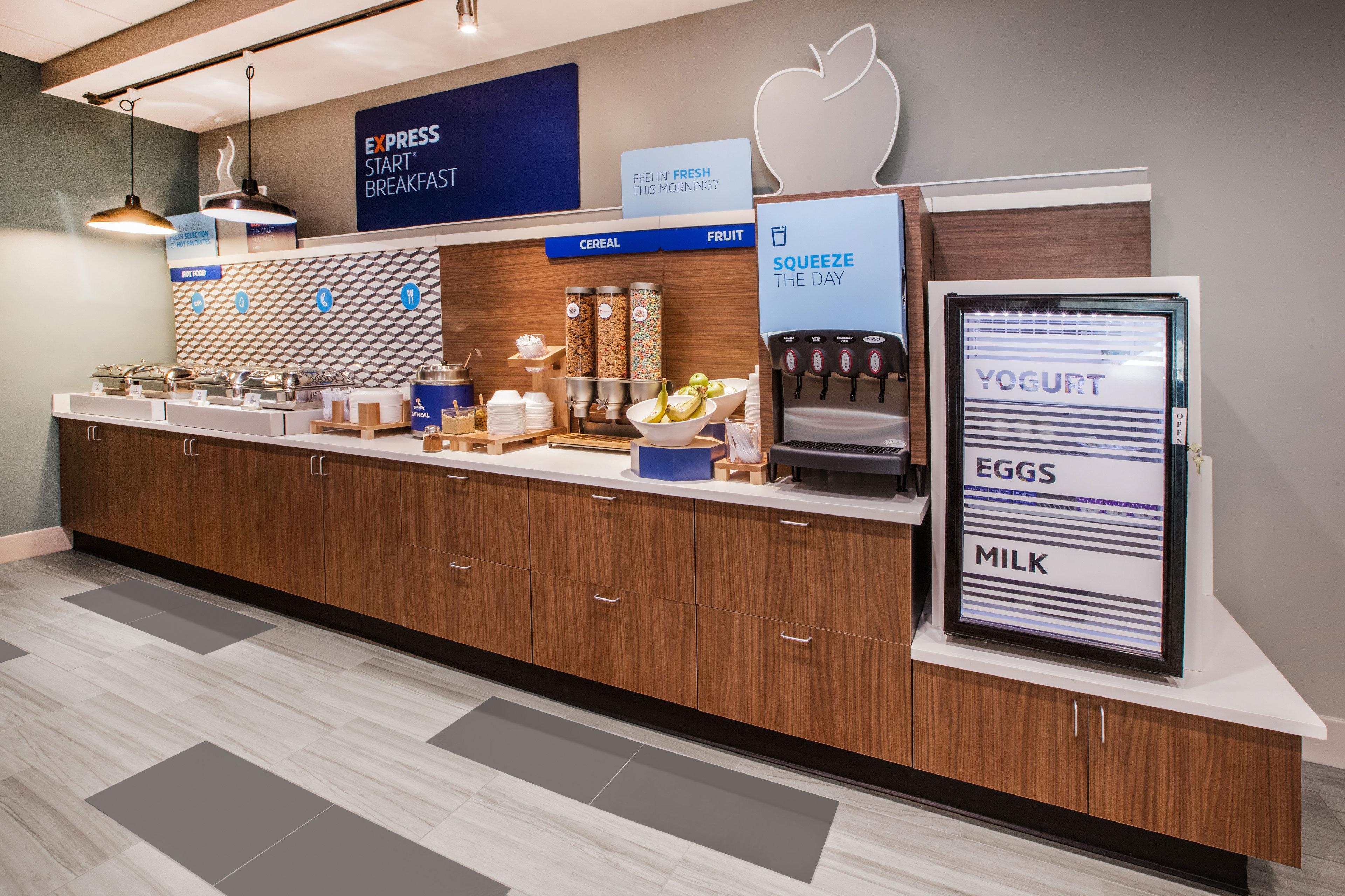 Express & Vegas By Ihg Hotel Las Vegas