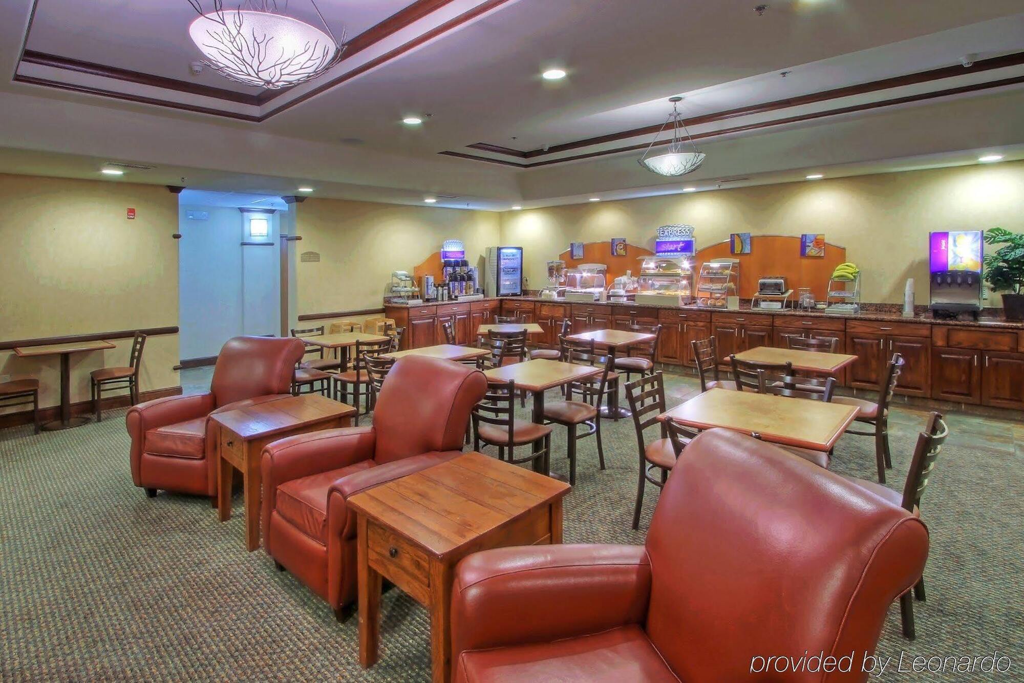Express & Vegas By Ihg Hotel Las Vegas